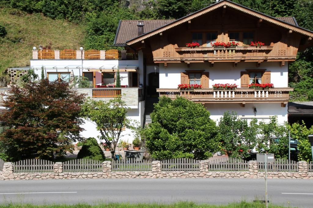 Apart Eberharter Aschau Im Zillertal Luaran gambar